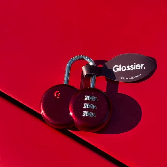 Glossier Cherry Lock - Picture 2 of 9